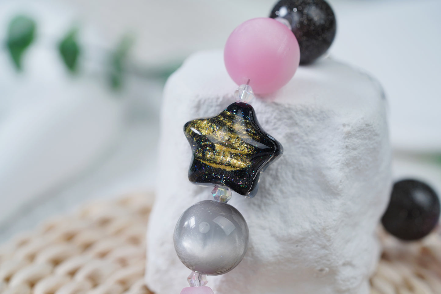 幻想的なミックス風チェーンが、あなたのおしゃれな日常を明るくします