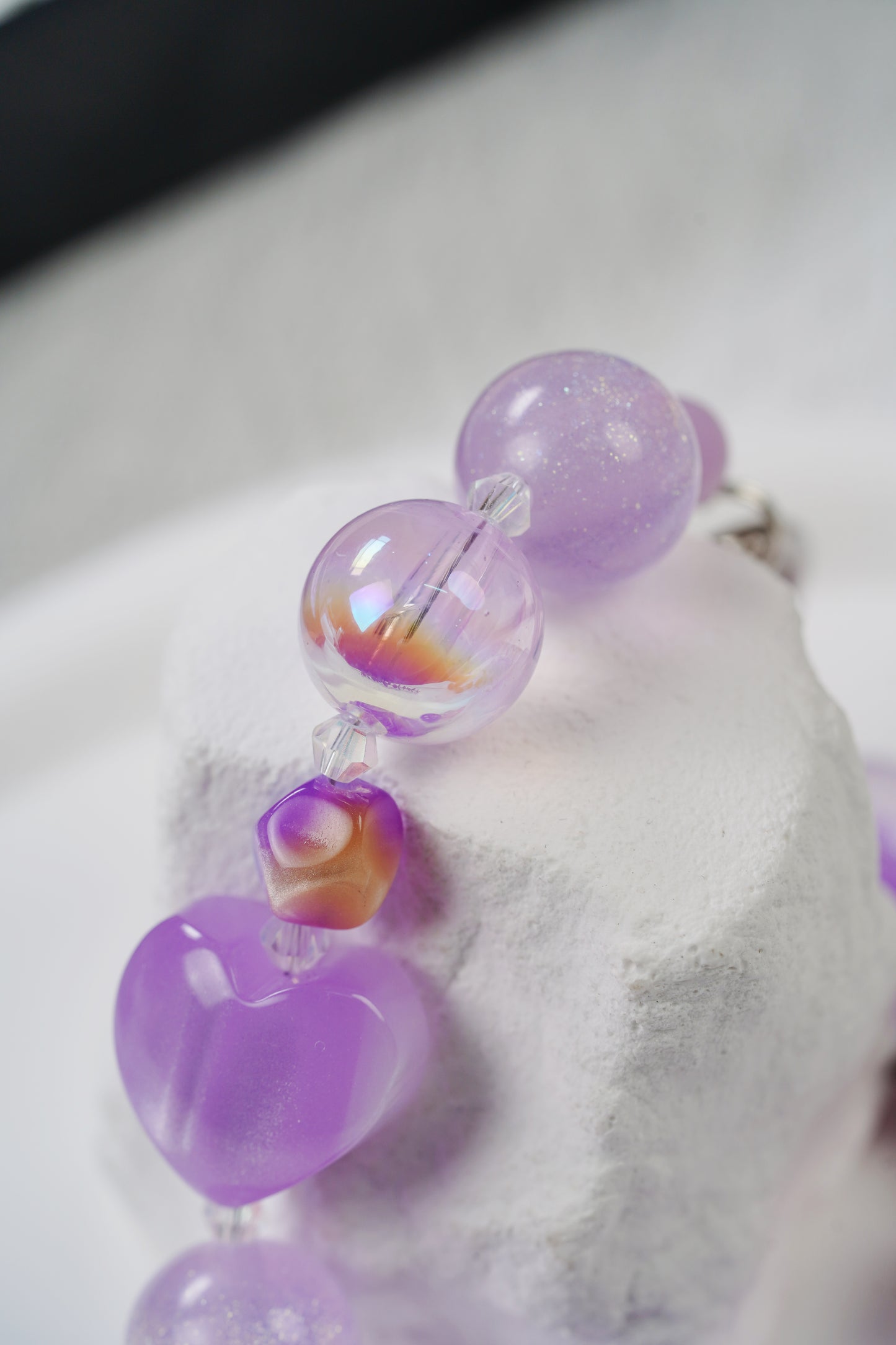 幻想的な紫の結晶に出会い、おしゃれな新寵愛を解く