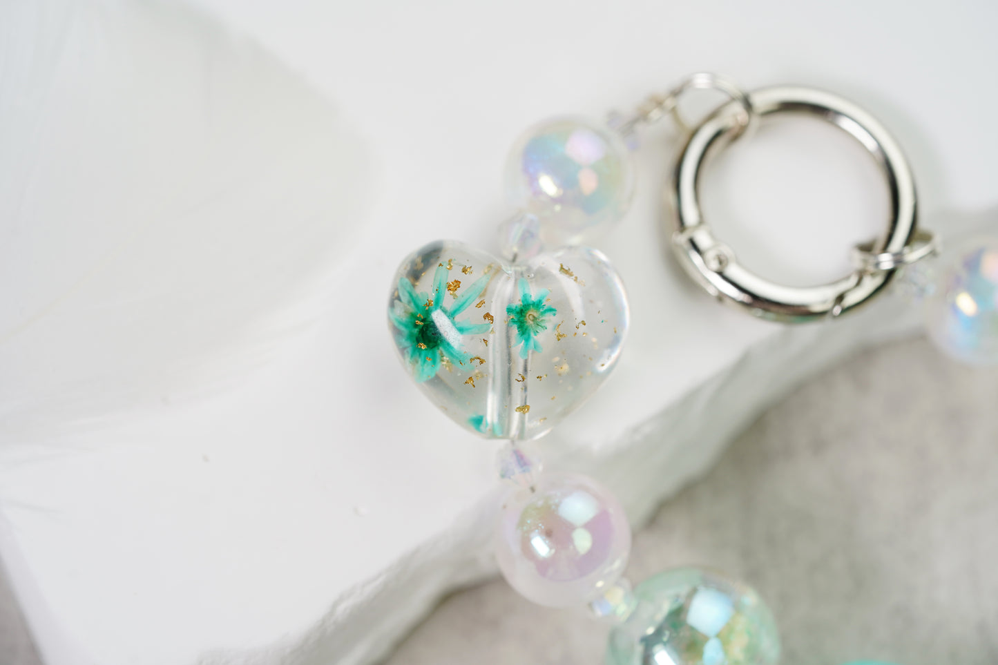 個性的な組み合わせをプレイして、このアクリルチェーンは生活を面白くします！