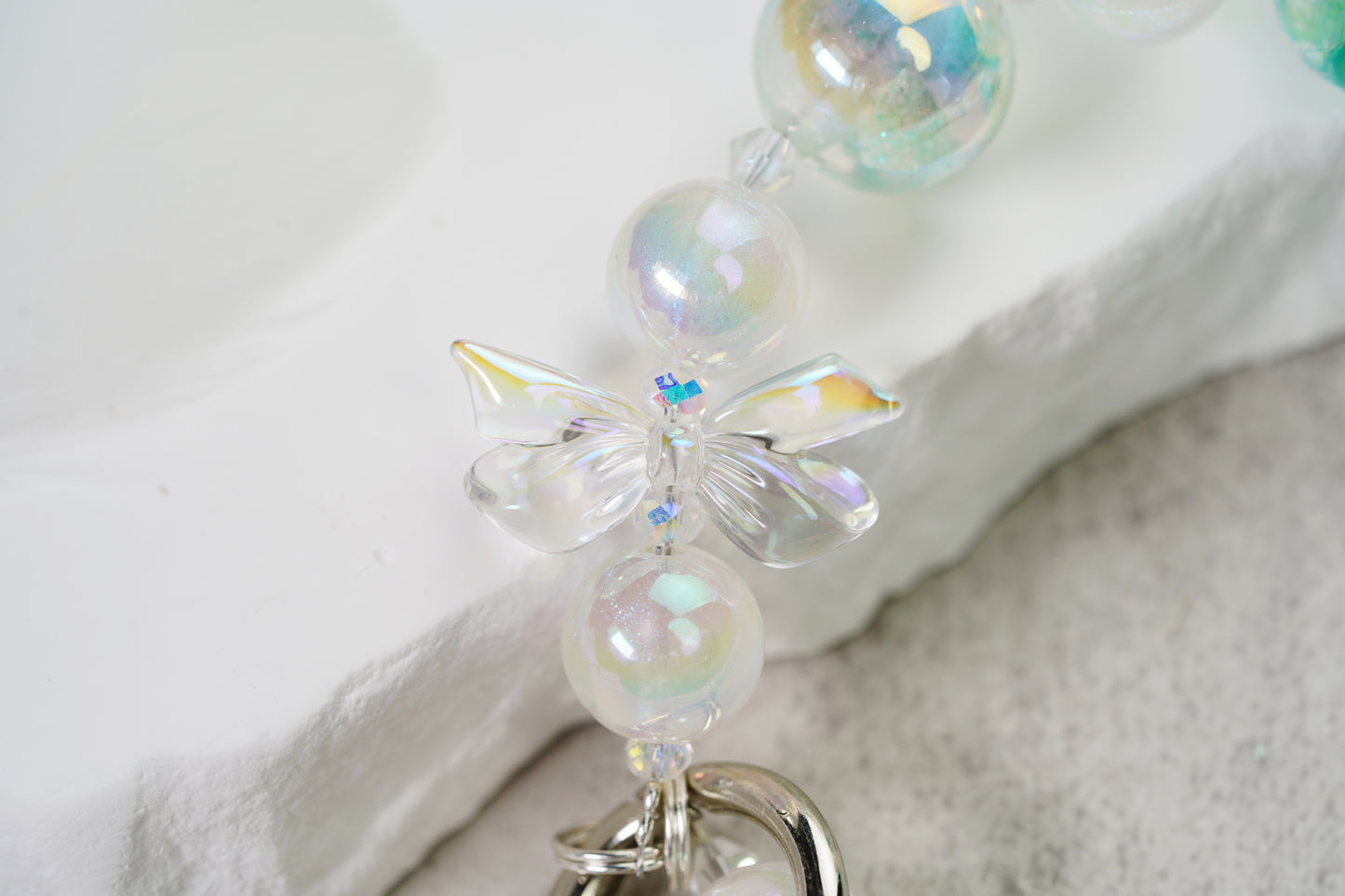 個性的な組み合わせをプレイして、このアクリルチェーンは生活を面白くします！