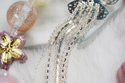 幻想的で美しい鎖、ロマンチックな時間に出会う