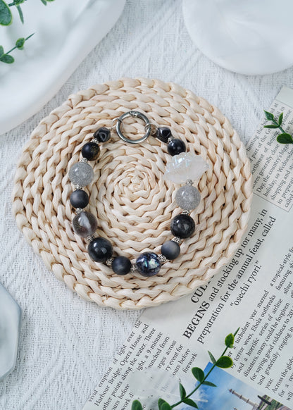 神秘的でクールなチェーン、個性的な魅力がアップグレード