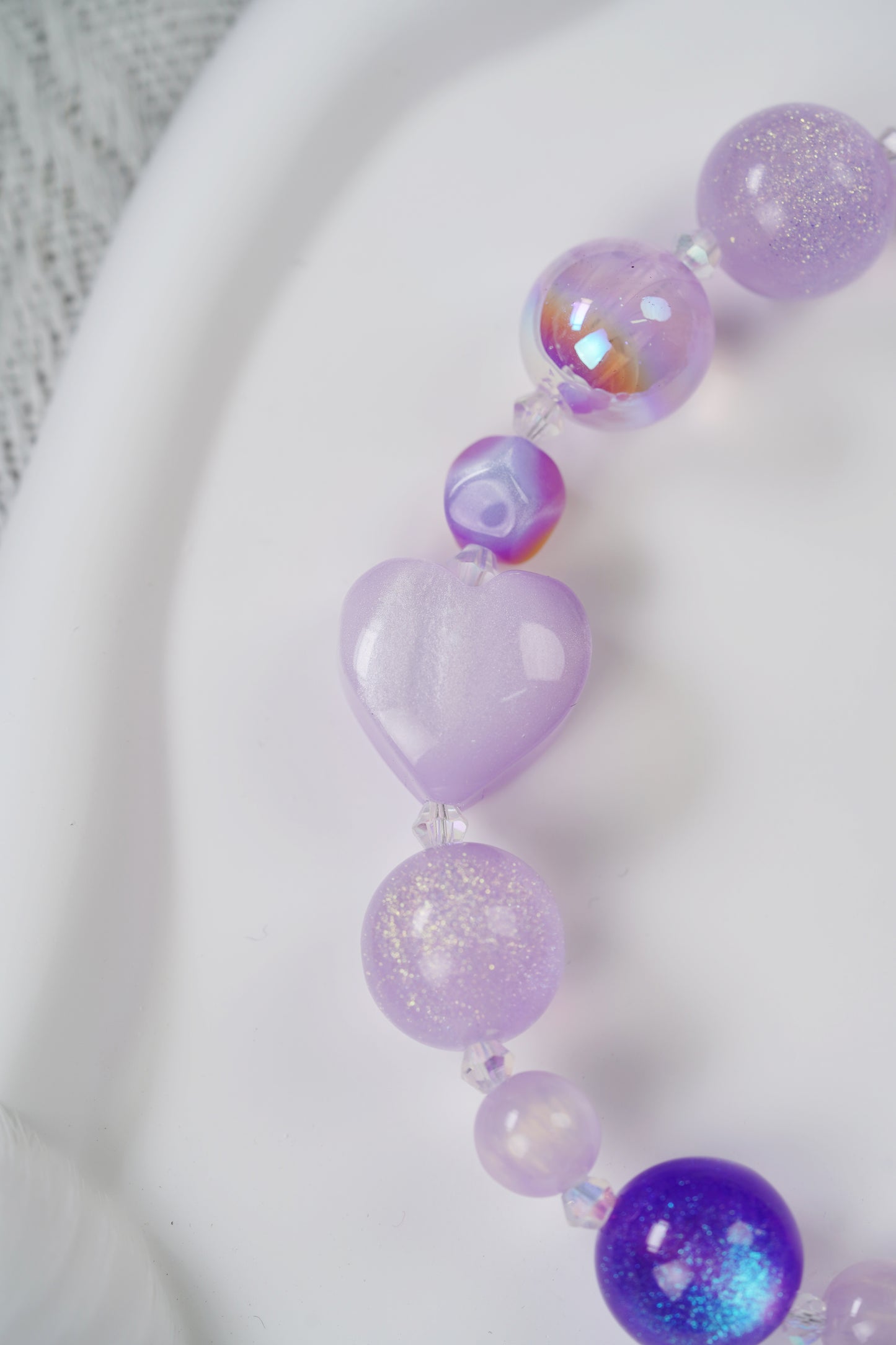 幻想的な紫の結晶に出会い、おしゃれな新寵愛を解く